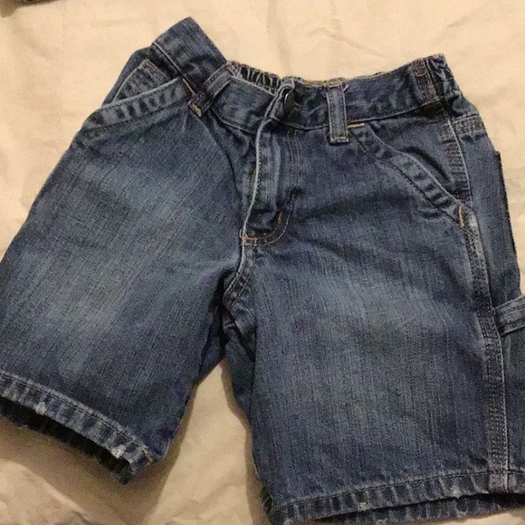 Bundle of 5 pairs toddler boys shorts - Picture 2 of 6